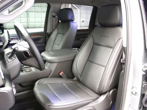 Used 2025 GMC Sierra 2500 Denali image 26