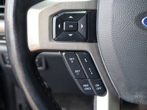 Used 2022 Ford F250 Platinum w/ FX4 Off-Road Package AWD/4WD image 12