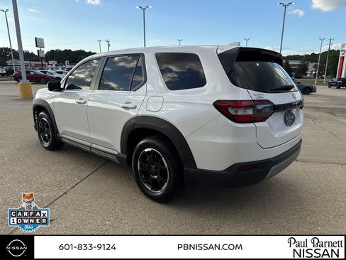 Used 2025 Honda Pilot EX-L image 5