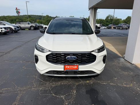 Used 2024 Ford Escape ST-Line w/ Tech Pack #1 AWD/4WD image 9