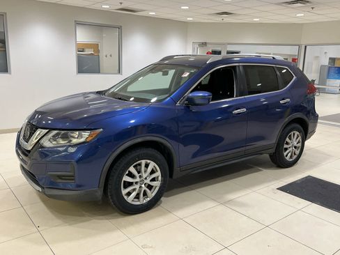 Used 2019 Nissan Rogue SV AWD/4WD image 3