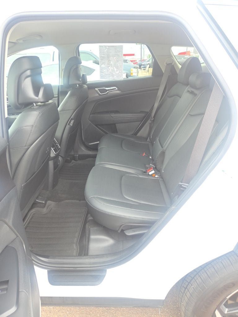 Used 2026 Kia Sportage EX FWD image 23
