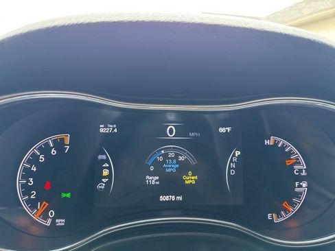 Used 2021 Jeep Grand Cherokee Limited w/ Trailer Tow Group IV image 31