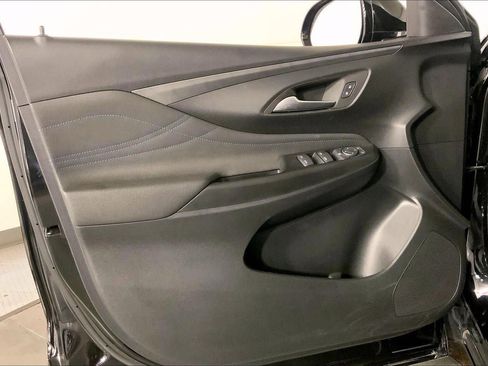 Used 2025 Buick Envista Sport Touring FWD image 24