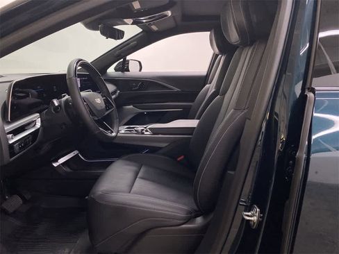 Certified 2025 Cadillac Lyriq Luxury w/ LPO, Floor Liner Package image 14