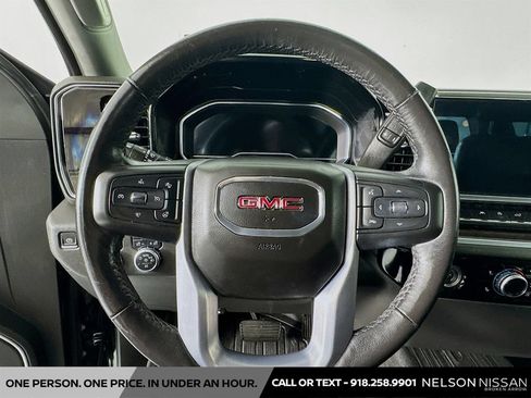 Used 2022 GMC Sierra 1500 SLT AWD/4WD image 11