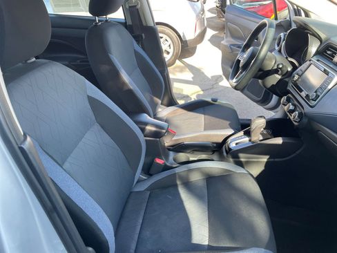 Used 2025 Nissan Versa SV image 39