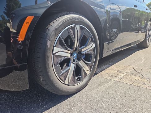 Certified 2024 BMW iX xDrive50 w/ Sport Package AWD/4WD image 4