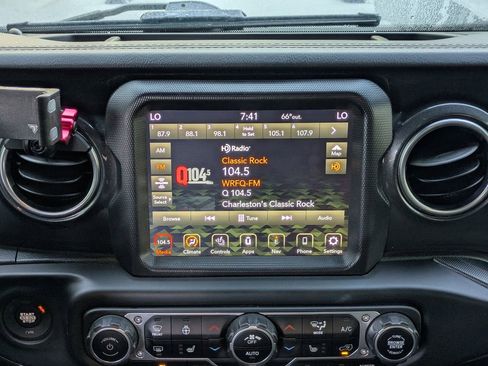 Used 2021 Jeep Wrangler Unlimited Rubicon AWD/4WD image 18