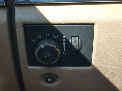 Used 2018 Jeep Grand Cherokee Limited image 56