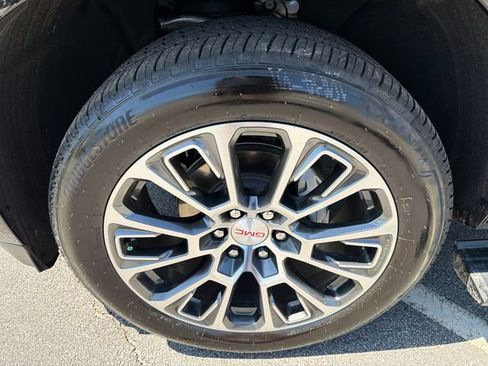 New 2026 GMC Yukon Denali w/ Sun & Power Step Package RWD image 11