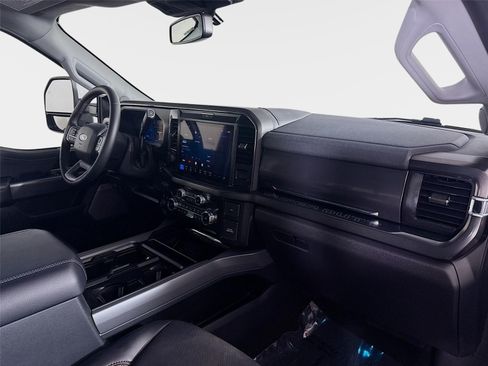 Used 2026 Ford F250 Lariat w/ Lariat Premium Package AWD/4WD image 29