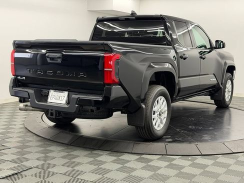 Used 2026 Toyota Tacoma SR5 AWD/4WD image 10