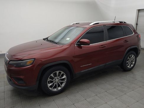 Used 2019 Jeep Cherokee Latitude Plus FWD image 2