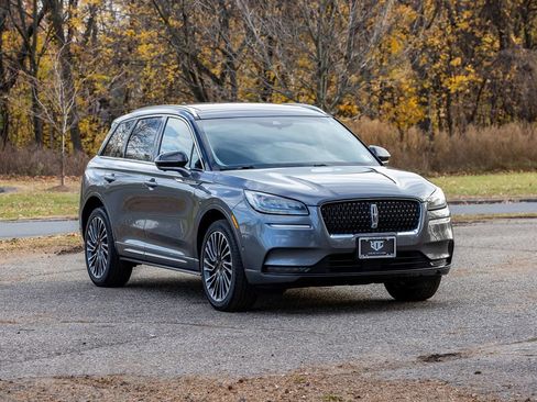 Used 2021 Lincoln Corsair Reserve AWD/4WD image 2