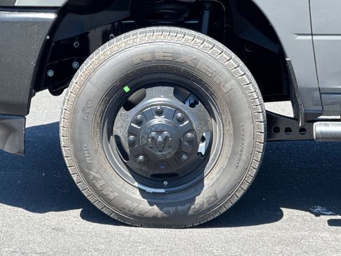 New 2026 RAM 3500 Tradesman AWD/4WD image 24