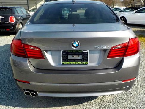 Used 2011 BMW 528i Sedan image 4