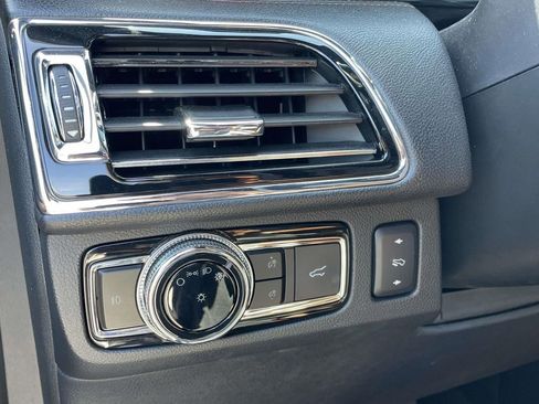 Used 2018 Lincoln Navigator L Reserve AWD/4WD image 36