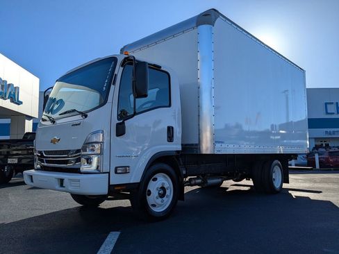 New 2025 Chevrolet Low Cab Forward RWD image 9