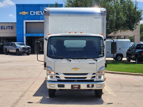 New 2024 Chevrolet Low Cab Forward image 9