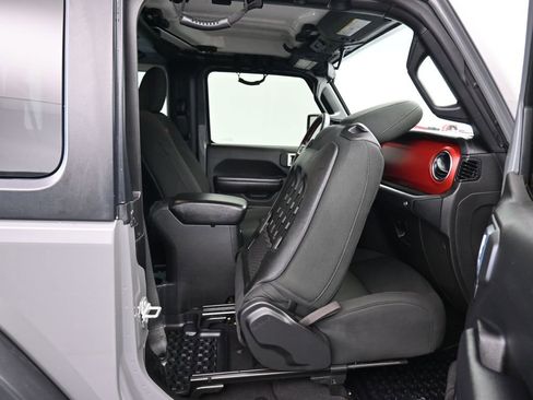 Used 2021 Jeep Wrangler Rubicon image 37