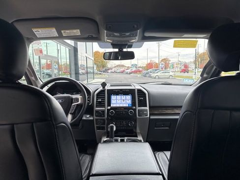 Used 2019 Ford F150 Lariat w/ Trailer Tow Package image 11