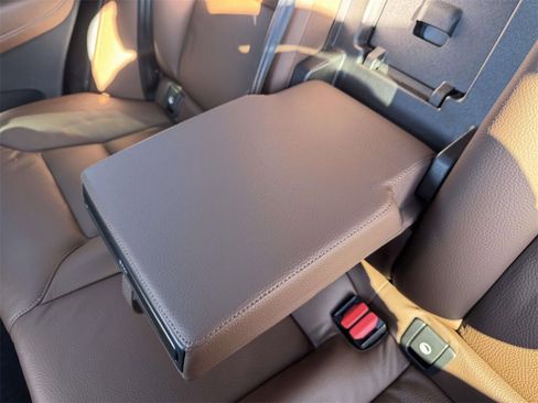 Used 2023 Volvo XC60 B5 Plus w/ Climate Package image 10