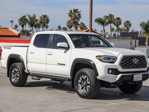 Certified 2023 Toyota Tacoma TRD Off-Road w/ TRD Premium Off Road Package image 5