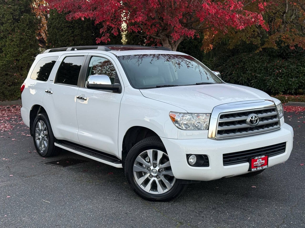 Used 2016 Toyota Sequoia Limited w/ Safety & Convenience Package AWD/4WD image 3