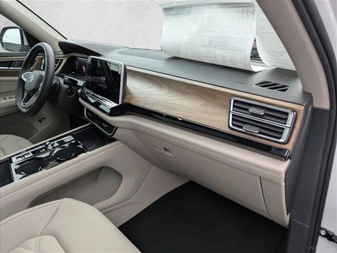 New 2026 Volkswagen Atlas SE image 27