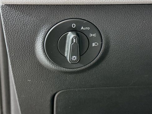 Used 2024 Volkswagen Taos S FWD image 17