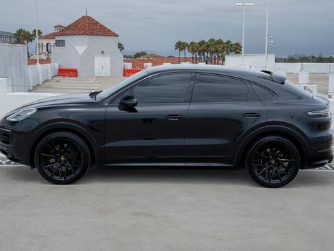 Used 2023 Porsche Cayenne GTS AWD/4WD image 7