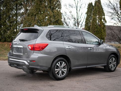 Used 2019 Nissan Pathfinder SV image 5