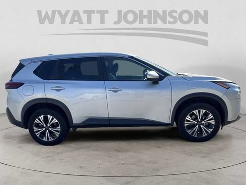 Used 2023 Nissan Rogue SV AWD/4WD image 6