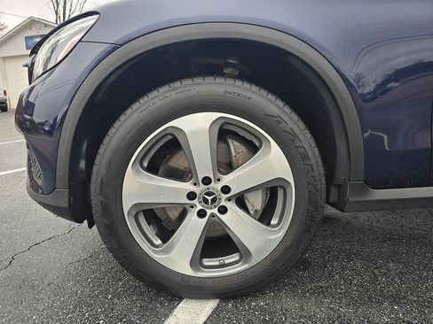 Used 2019 Mercedes-Benz GLC 300 4MATIC image 10