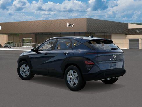 New 2026 Hyundai Kona SE image 5