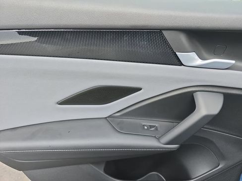 New 2026 Volkswagen Tiguan SE AWD/4WD image 16