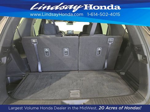 Used 2025 Honda Pilot Sport image 8