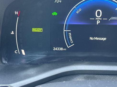 Used 2025 Toyota Camry SE w/ Convenience Package image 27