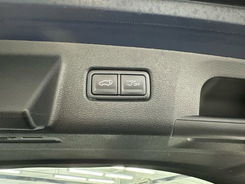 Used 2023 Kia Telluride EX w/ EX Captain's Chair Package image 21