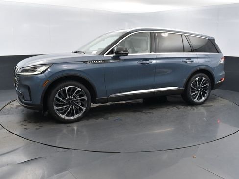 New 2026 Lincoln Aviator Reserve w/ Luxury Package image 5