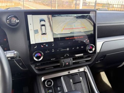 Used 2024 Lexus GX 550 image 21