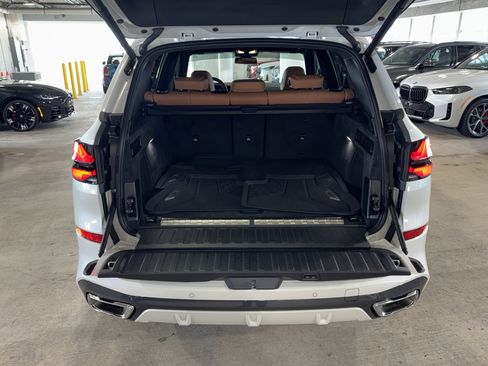 Used 2026 BMW X5 xDrive50e w/ M Sport Package AWD/4WD image 13