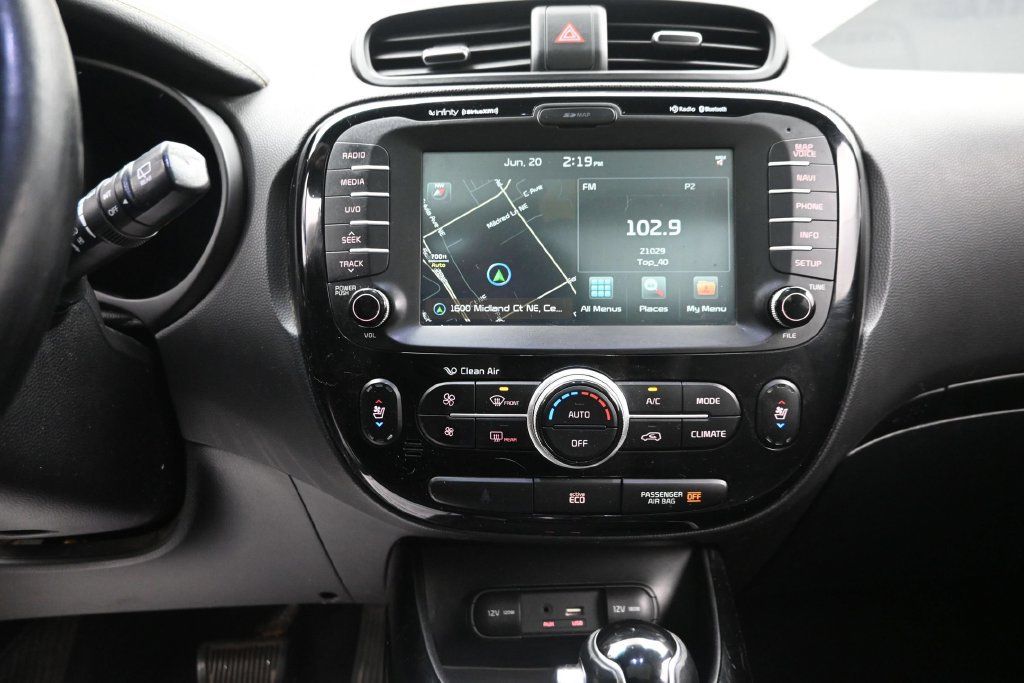 Used 2015 Kia Soul + w/ Primo Package FWD image 10