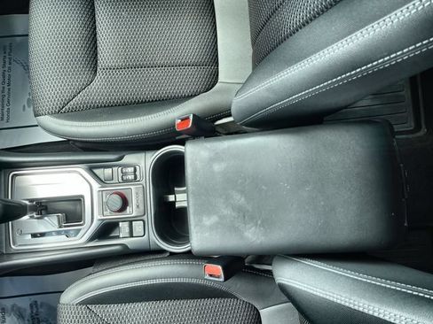 Used 2020 Subaru Forester Premium AWD/4WD image 24