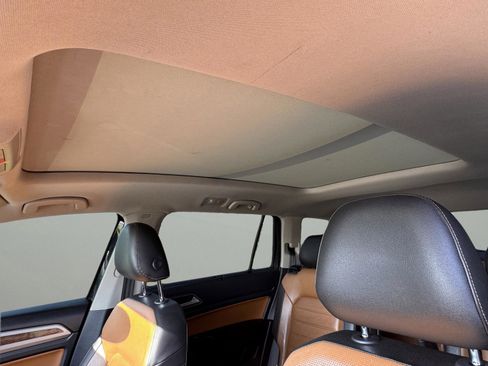 Used 2018 Volkswagen Atlas SEL Premium image 26