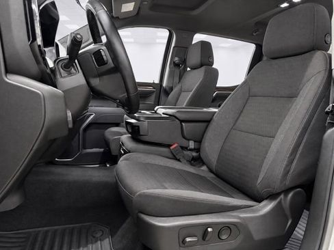 Used 2025 Chevrolet Silverado 1500 LT AWD/4WD image 16