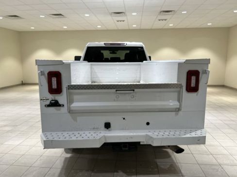 Used 2021 Chevrolet Silverado 2500 W/T w/ WT Convenience Package AWD/4WD image 4