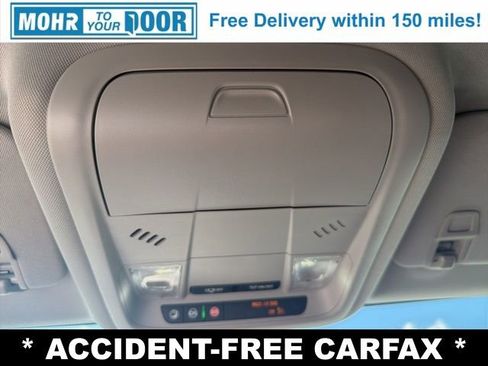 Used 2024 GMC Terrain SLE image 27