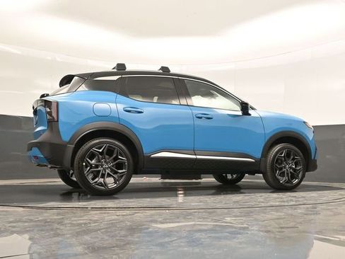 Used 2025 Nissan Kicks SR w/ SR Premium Package image 41